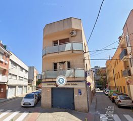 Pis a Santa Perpètua de Mogoda. Amplia vivienda con trastero y gran potencial en santa perpètua