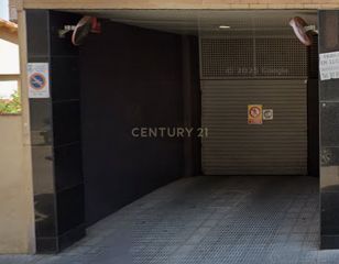 Aparcament cotxe a Carrer de josep jardí, 6, 08130 santa perpètua de mogoda, barcel. Última plaza de parking para moto en santa perpètua de mogoda as