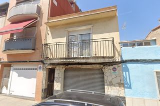 Maison  Carrer d'amílcar barca, sabadell, spain 45. Activo estratégico en sabadell edificio mixto con alto descuento