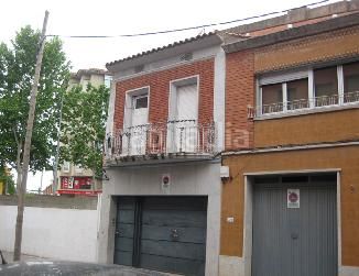 Foto 202007d7-0545-4b4b-a0b3-7bc51ec3f197. Casa in carrer de larra in Can Rull Sabadell