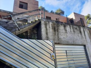 Haus in Airesol. Dos viviendas adosadas con gran potencial en castellar del vallè