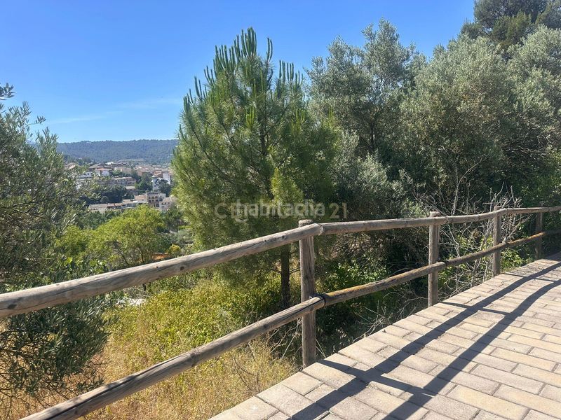 Foto a62e6d48-e2a4-4023-aa6e-b44b7be500ff. Finca rústica a carrer pedraforca a Navarcles