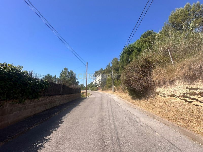 Foto eeec8ba0-8e43-4264-b0c8-f6fc0f35bd68. Finca rústica a carrer pedraforca a Navarcles