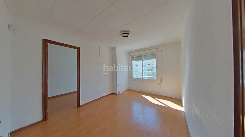Foto 0a5c7369-6059-4949-baa0-ba572ad0da1c. Pis a Les Termes Sabadell