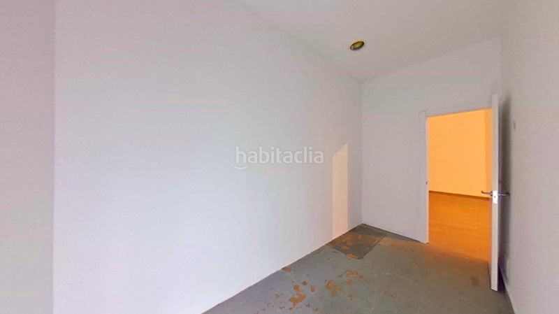 Foto 20fd7780-5dbd-4c5c-ba0b-b95d878bc25f. Local comercial a Can Rull Sabadell