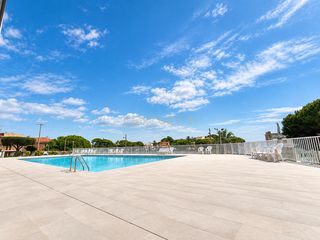 Apartament a Av. dr. fleming, lloret de mar, spain 39. Piso en venta en lloret de mar con vistas al mar y renta de 500