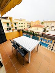 Location Appartement  Carrer velazquez-s jor. Alquiler de temporada hasta junio  vivienda con terraza y piscin