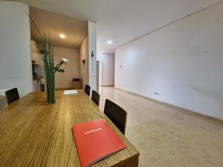 Planta baja  Calle parc. Amplio local comercial de 130 m2 en son espanyolet con opción a