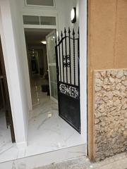 Ground floor  Carrer sant vicenç ferrer. Oportunidad de inversión amplia planta baja reformada en palma d