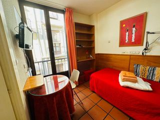 Lloguer Estudi en Calle capuchinas 8. Estudio para estudiantes en el centro de granada