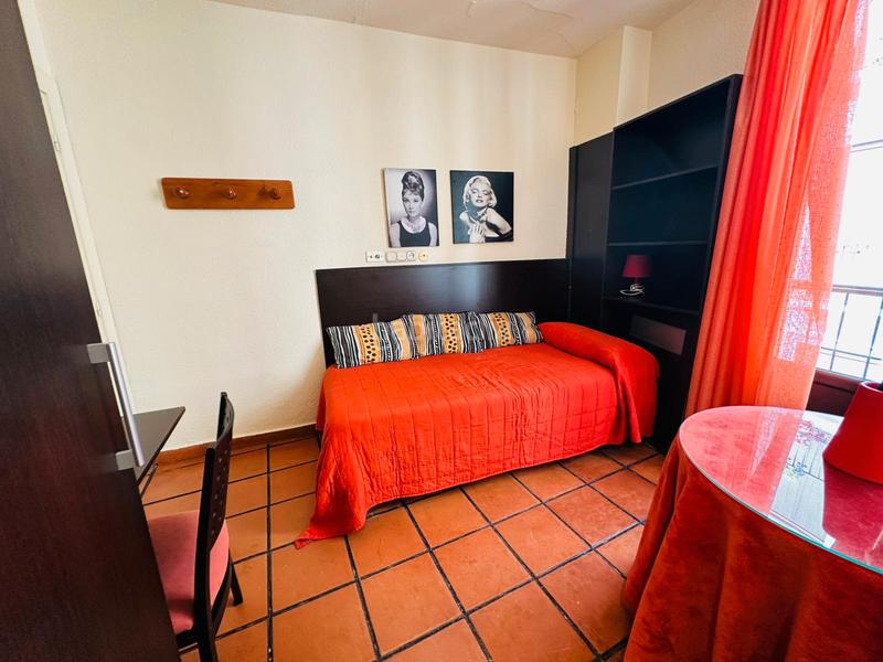 Foto 44616f79-e089-44d0-9055-4d25d0871bbc. Location studio dans calle capuchinas 8 dans Centro - Sagrario Granada