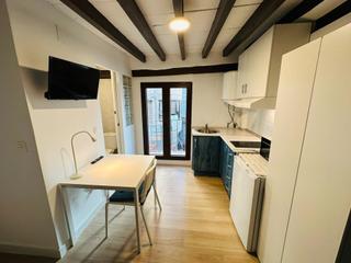 Location Studio à Calle capuchinas 8. Estudio exterior con baño privado, exclusivo para estudiantes, j