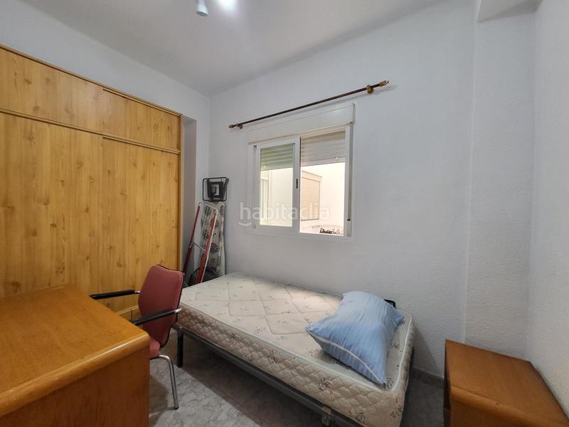 Foto 5ce77786-44cb-4e64-95ce-47dee9671516. Alquiler piso se alquila piso en el zapillo para estudiantes y profesores en Almería