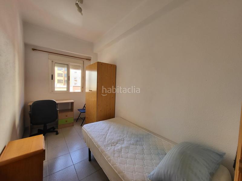 Foto a5788107-b506-4e19-a27e-198bc5aa0522. Alquiler piso se alquila piso en el zapillo para estudiantes y profesores en Almería