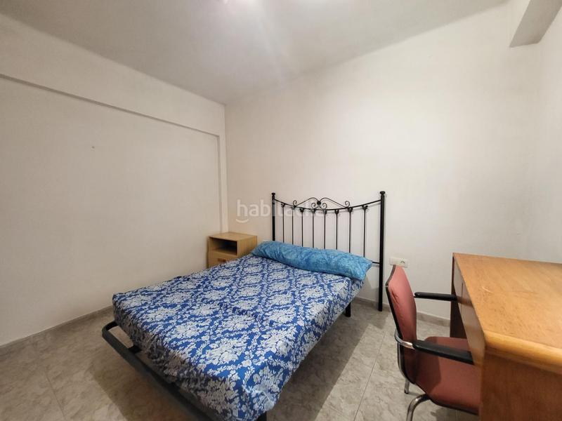 Foto cce666a9-fd04-4873-9817-1bb7795eb099. Alquiler piso se alquila piso en el zapillo para estudiantes y profesores en Almería