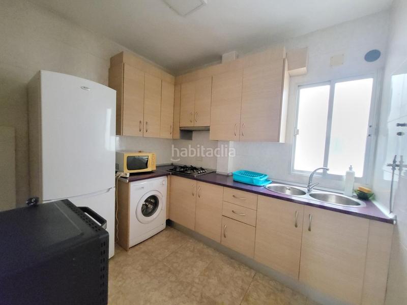 Foto d623a43d-d6bb-4ddf-bca6-97fdd4079eba. Alquiler piso se alquila piso en el zapillo para estudiantes y profesores en Almería