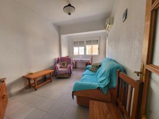 Location Appartement à Ciudad Jardín - Tagarete - El Zapillo. Se alquila piso en el zapillo para estudiantes y profesores