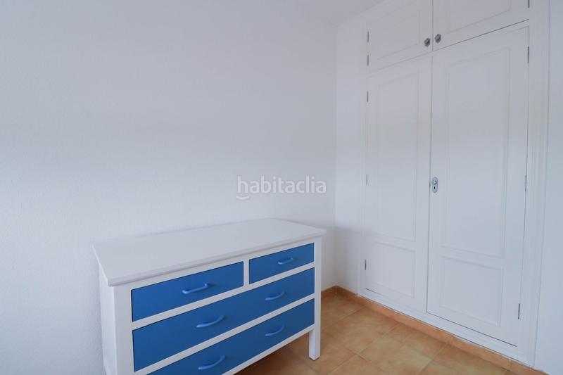 Foto d4a5fc84-cffd-4329-abbf-3d866500f915. Alquiler casa adosada dúplex para alquiler en costacabana temporada escolar en Almería