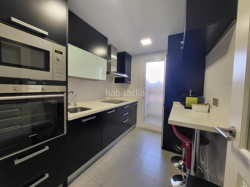Foto 4b0870f5-bd9a-49da-89eb-e2d7b738822f. Alquiler piso se alquila piso de 3 habitaciones temporada escolar en El Toyo en Almería