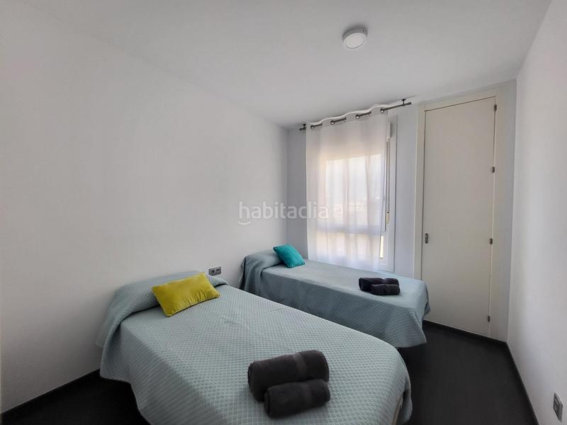 Foto c41beb9a-b93a-4be9-877c-cfde4e3f136a. Alquiler piso se alquila piso de 3 habitaciones temporada escolar en El Toyo en Almería