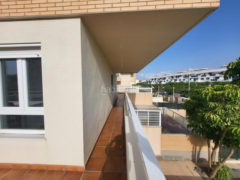 Foto c6171ecb-3540-4542-b689-56599e8f2285. Alquiler piso se alquila piso de 3 habitaciones temporada escolar en El Toyo en Almería