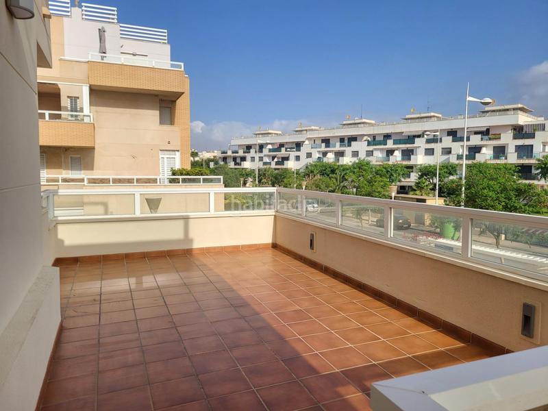 Foto 90f52087-ddba-4c1f-8324-18b057de561a. Rent flat with parking pool in El Toyo Almería