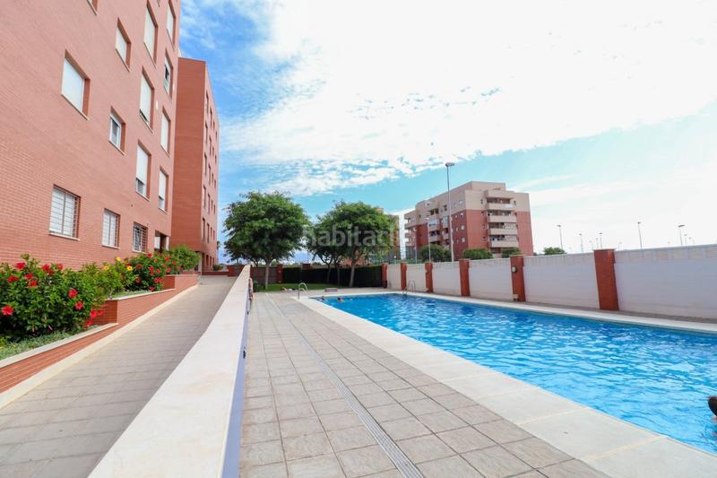 Foto cc49e95b-6382-4767-94d0-b5accbc6365e. Alquiler piso estupendo piso para estudiantes en El Ingenio Almería