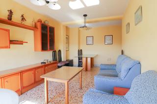 Pis a San Luis. Se vende piso de 3 habitaciones en barrio san luis