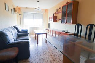 Pis a San Luis. Se vende piso de 3 habitaciones en barrio san luis