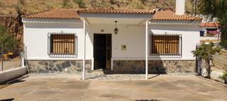 Xalet en Huneja. Se vende casa con parcela en la huertezuela