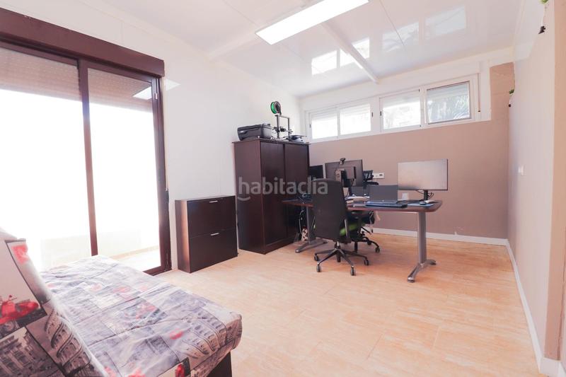 Foto a6211b7f-f034-4447-bd6b-129ae18f8264. Casa adossada amb aparcament piscina a El Toyo Almería