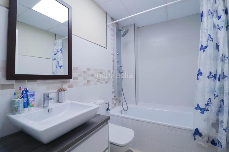 Foto dbb18510-14b1-4688-9b93-f3b0a54ff053. Casa adossada amb aparcament piscina a El Toyo Almería