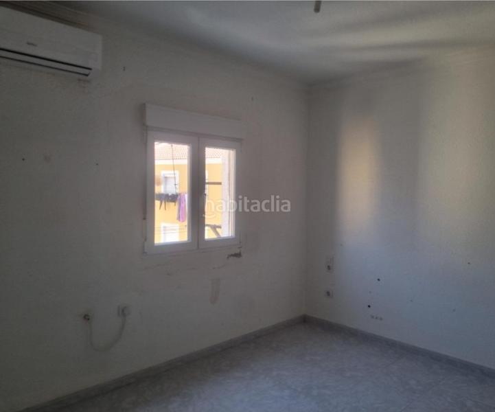 Foto 44189904-34b0-4d28-9682-bfb6e3f85b63. Piso se vende piso de 1 habitacion en zona altamira de entidad financiera en Almería