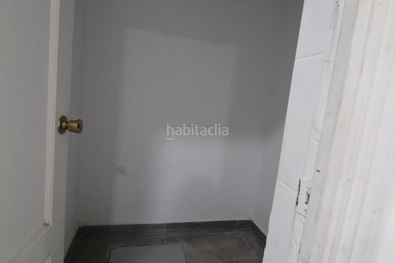 Foto ac2c4c0a-5e26-4dd9-9bcd-650905488881. Alquiler local comercial  en alquiler en calzada de castro en Almería