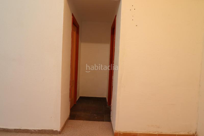 Foto d6a3aa72-8841-4bbb-a3f8-251f71e72220. Alquiler local comercial  en alquiler en calzada de castro en Almería