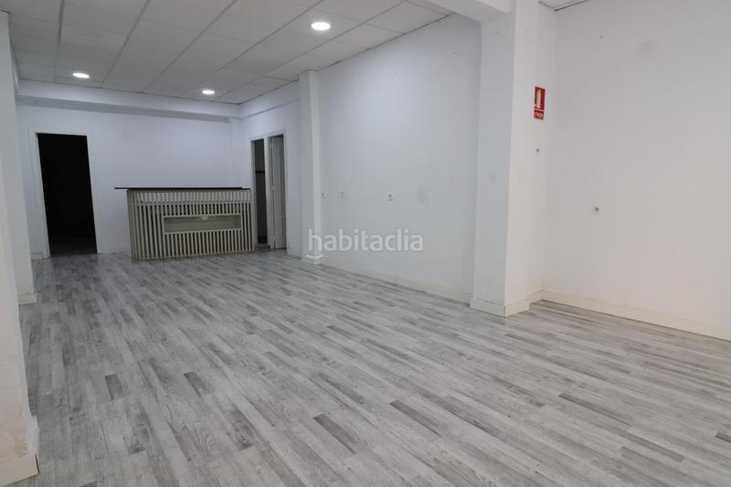 Foto f4488ee1-f3b2-4aac-8eb4-76b616d88ecd. Alquiler local comercial  en alquiler en calzada de castro en Almería