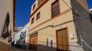 Casa a Abrucena. Casa en venta cochera mas 2 plantas en abrucena