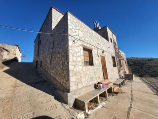 Maison en Abrucena. Se vende 2 viviendas con 7 habitaciones y 2 baos en el parque d