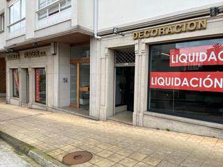 Local Comercial a Camiño estreito 8. Venta conjunta de 2 magníficos bajos comerciales en pontedeume