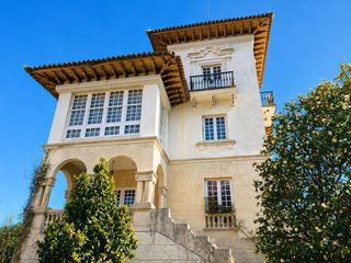 Haus  Avenida arenal. Residencia indiana de 1920