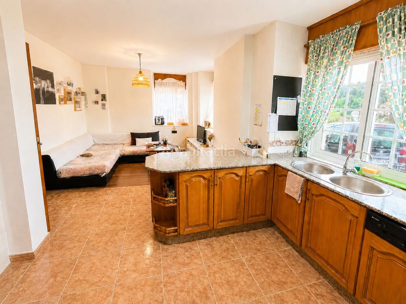 Foto 44cad456-f466-45e1-835e-b7eac8879ba3. Casa adossada amb aparcament a Cabanas