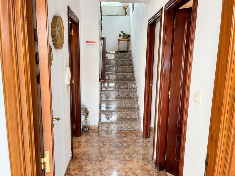 Foto ed2732fe-8043-4800-8a0d-9dbe99a22fca. Casa adossada amb aparcament a Cabanas