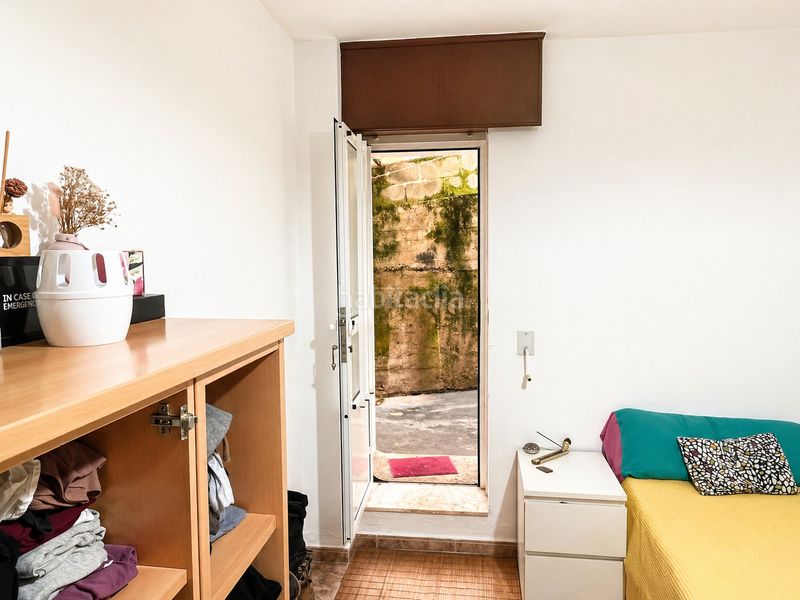Foto f3d71dd8-0d57-48c5-a6ad-47cf51e0622a. Casa adossada amb aparcament a Cabanas