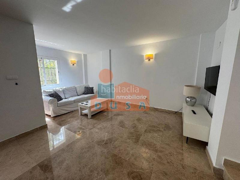 Foto 143b34d5-46c7-4559-8b3b-e6a67575848b. Alquiler casa alquiler les roches en La Dama de Noche - La Alzambra Marbella