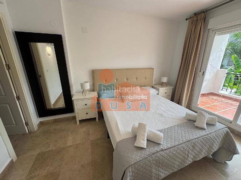 Foto 94b7dee5-c95b-4800-9655-883617c95236. Alquiler casa alquiler les roches en La Dama de Noche - La Alzambra Marbella