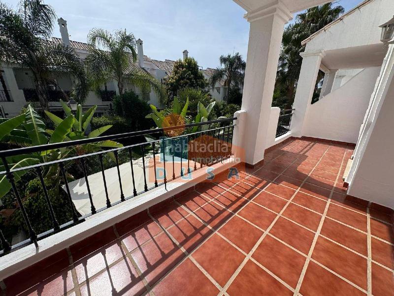 Foto d0bad4a3-a765-4b3d-87cc-ed1200bbcd2f. Alquiler casa alquiler les roches en La Dama de Noche - La Alzambra Marbella