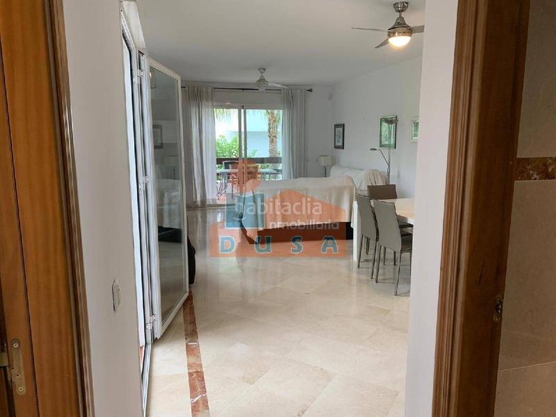 Foto 3d9a31a6-8577-4ccf-a9a6-96ff72309376. Miete etagenwohnung mit parking pool in Villacana - Costalita - Saladillo Estepona