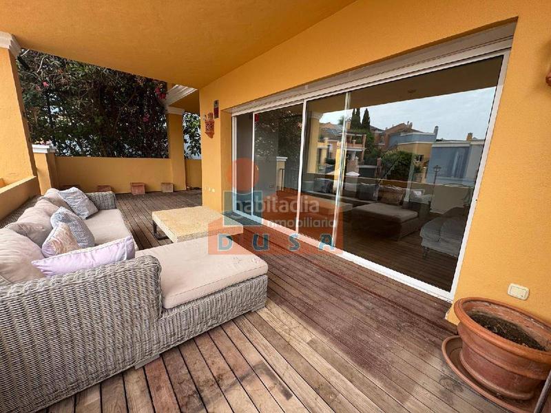 Foto 361b3874-65cd-4bc8-aa3d-afb8989319cc. Affitto casa con parcheggio piscina in Los Naranjos Marbella