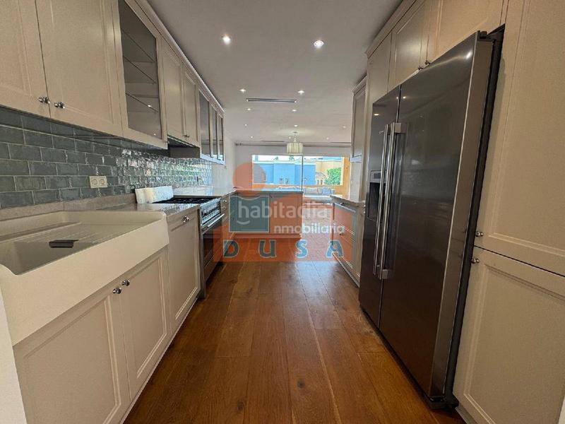 Foto f11077cd-6193-4730-b747-fb0fcb4085cc. Location maison avec parking piscine dans Los Naranjos Marbella