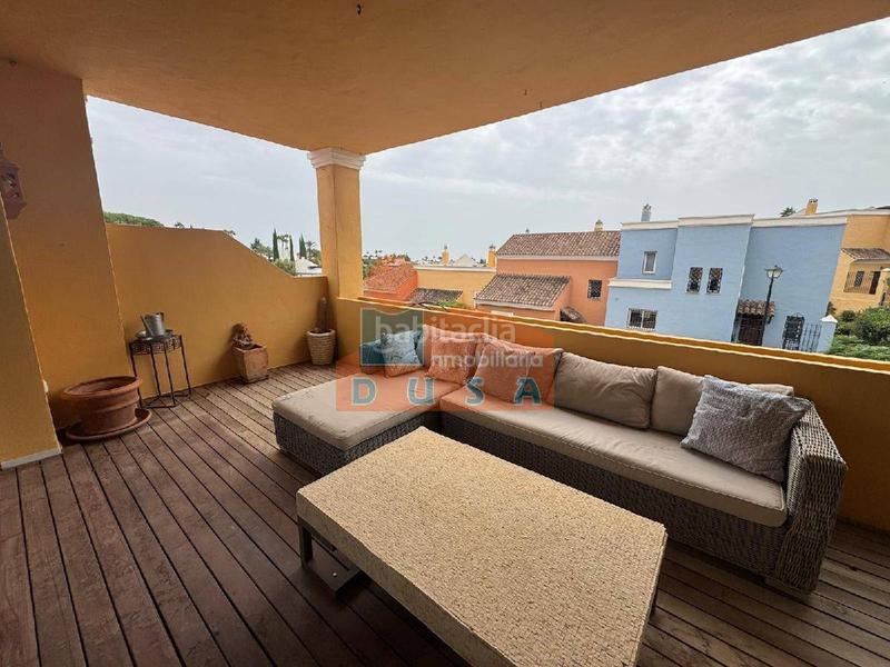 Foto 7c9704fc-7d99-4e6d-970f-15a5960e4e30. Rent house with parking pool in Los Naranjos Marbella